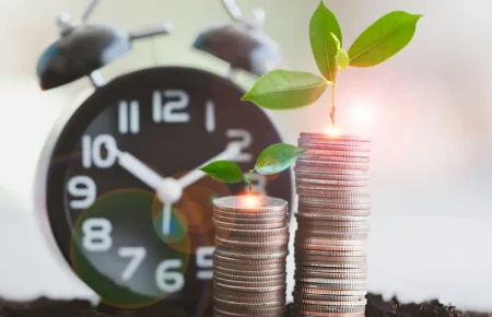 How Payroll Outsourcing Saves Time and Money for SMEs